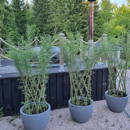 Kotimajoitukset Rosegarden - Art&nature - Talo Luonnossa *