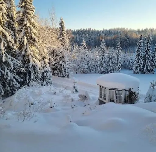 ホームステイ Rosegarden - Art&nature - Talo Luonnossa エスポー