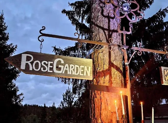 Rosegarden - Art&nature - Talo Luonnossa